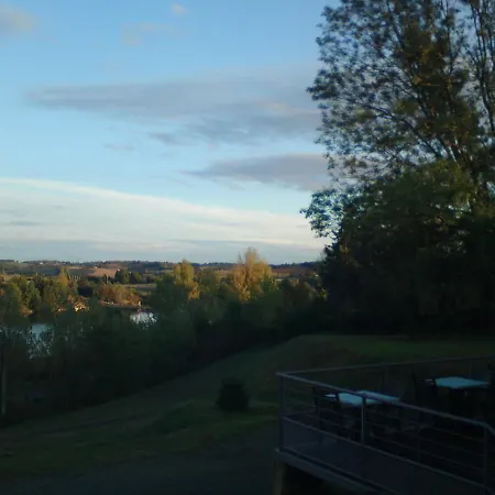 L'hostellerie Des Lacs