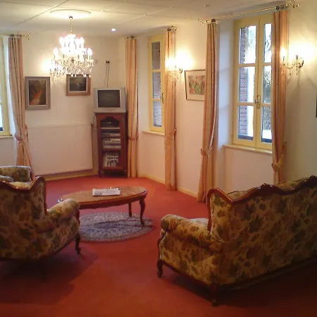 L'hostellerie Des Lacs Hotel 2*