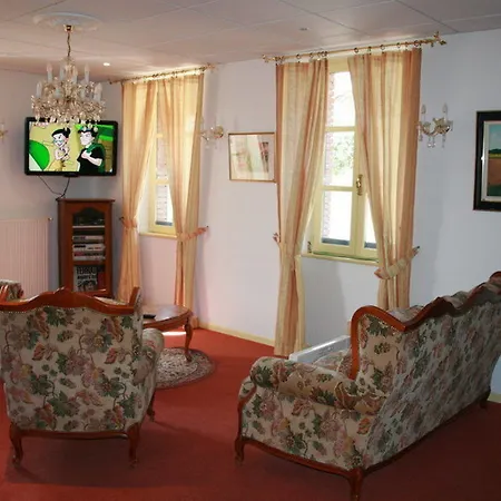 호텔 L'hostellerie Des Lacs 2*