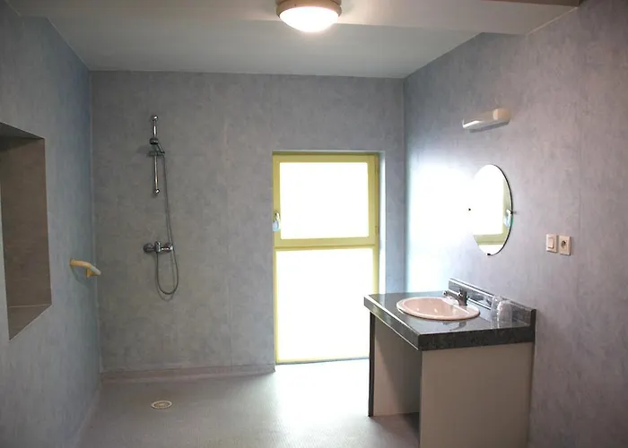 L'hostellerie Des Lacs فندق 2*