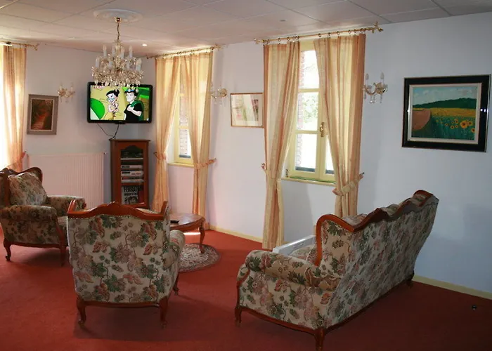 فندق L'hostellerie Des Lacs 2*