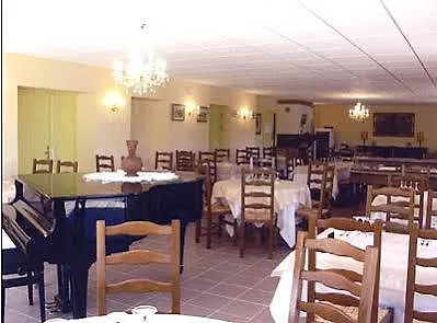 L'hostellerie Des Lacs فندق